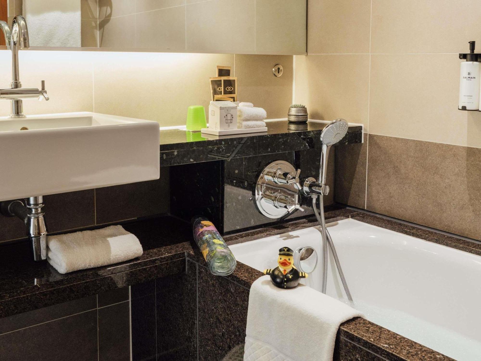 Luxury King Room